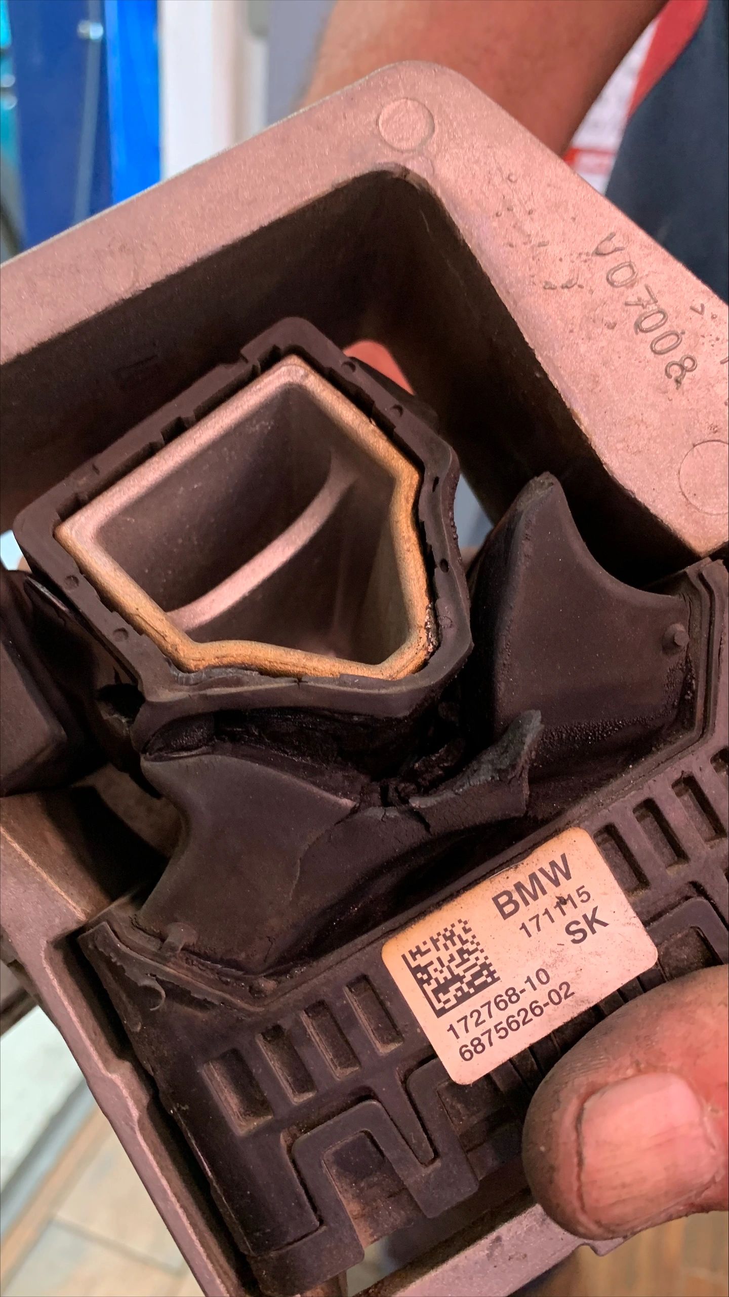 What Causes Motor Mounts to Fail?